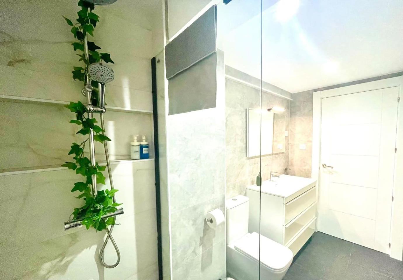 Moderno Apartamento Cerca Del Metro Bilbao Zewnętrze zdjęcie